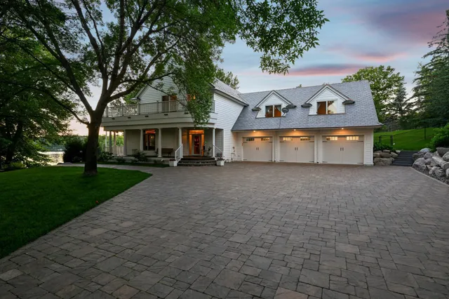 $2,900,000 | 5461 Quimby Avenue Northwest, Annandale, MN 55302
