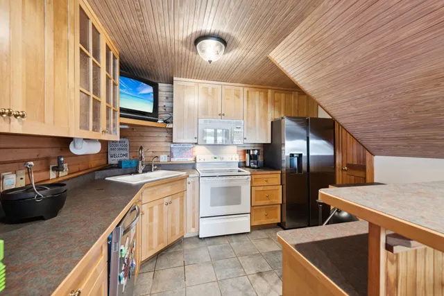 $2,900,000 | 5461 Quimby Avenue Northwest, Annandale, MN 55302