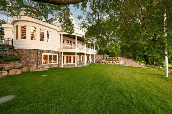 $2,900,000 | 5461 Quimby Avenue Northwest, Annandale, MN 55302