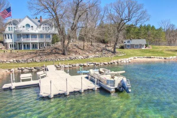 $2,900,000 | 5461 Quimby Avenue Northwest, Annandale, MN 55302
