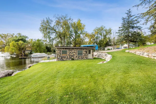 $2,900,000 | 5461 Quimby Avenue Northwest, Annandale, MN 55302