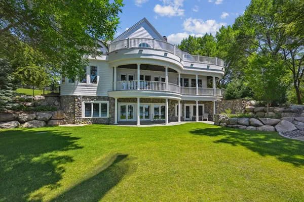 $2,900,000 | 5461 Quimby Avenue Northwest, Annandale, MN 55302