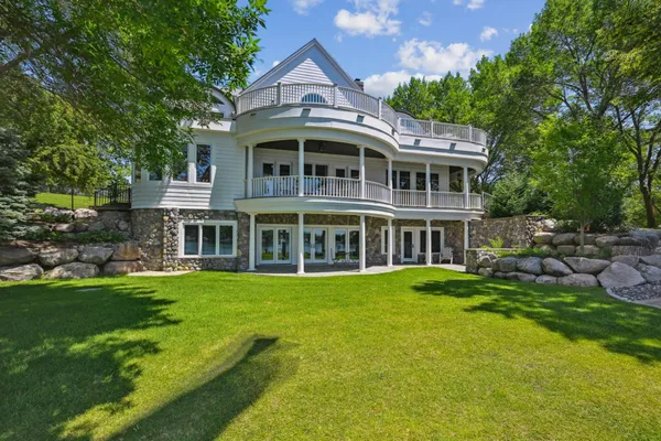 $2,900,000 | 5461 Quimby Avenue Northwest, Annandale, MN 55302