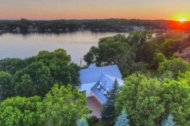 $2,900,000 | 5461 Quimby Avenue Northwest, Annandale, MN 55302