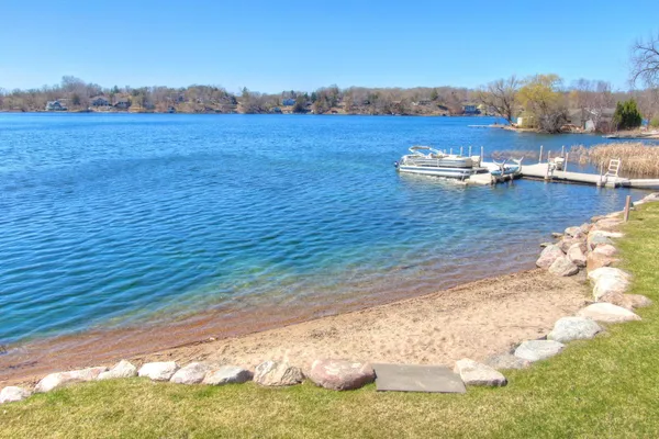 $2,900,000 | 5461 Quimby Avenue Northwest, Annandale, MN 55302