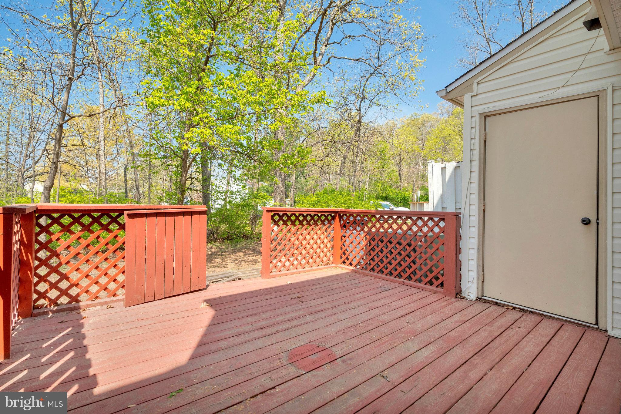 22303 Mayfield Square Sterling, VA 20164 - Photo 23 of 24 a view of a wooden floor