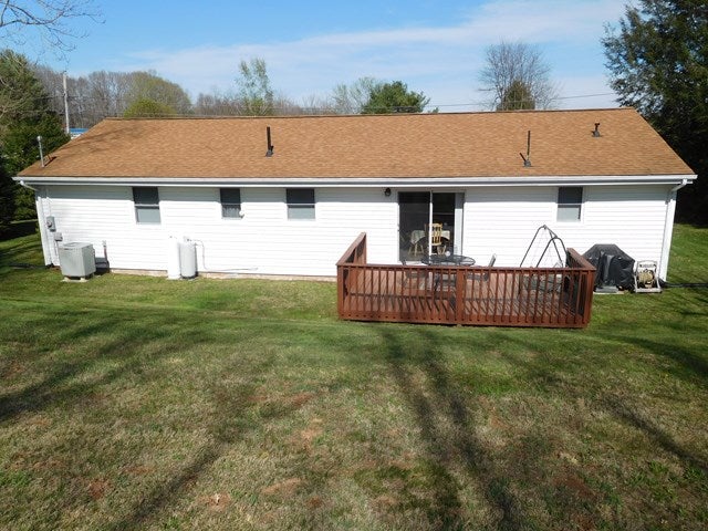 286 Fox Fire Road Max Meadows, VA 24360 - Photo 4 of 38 Gallery Image 4
