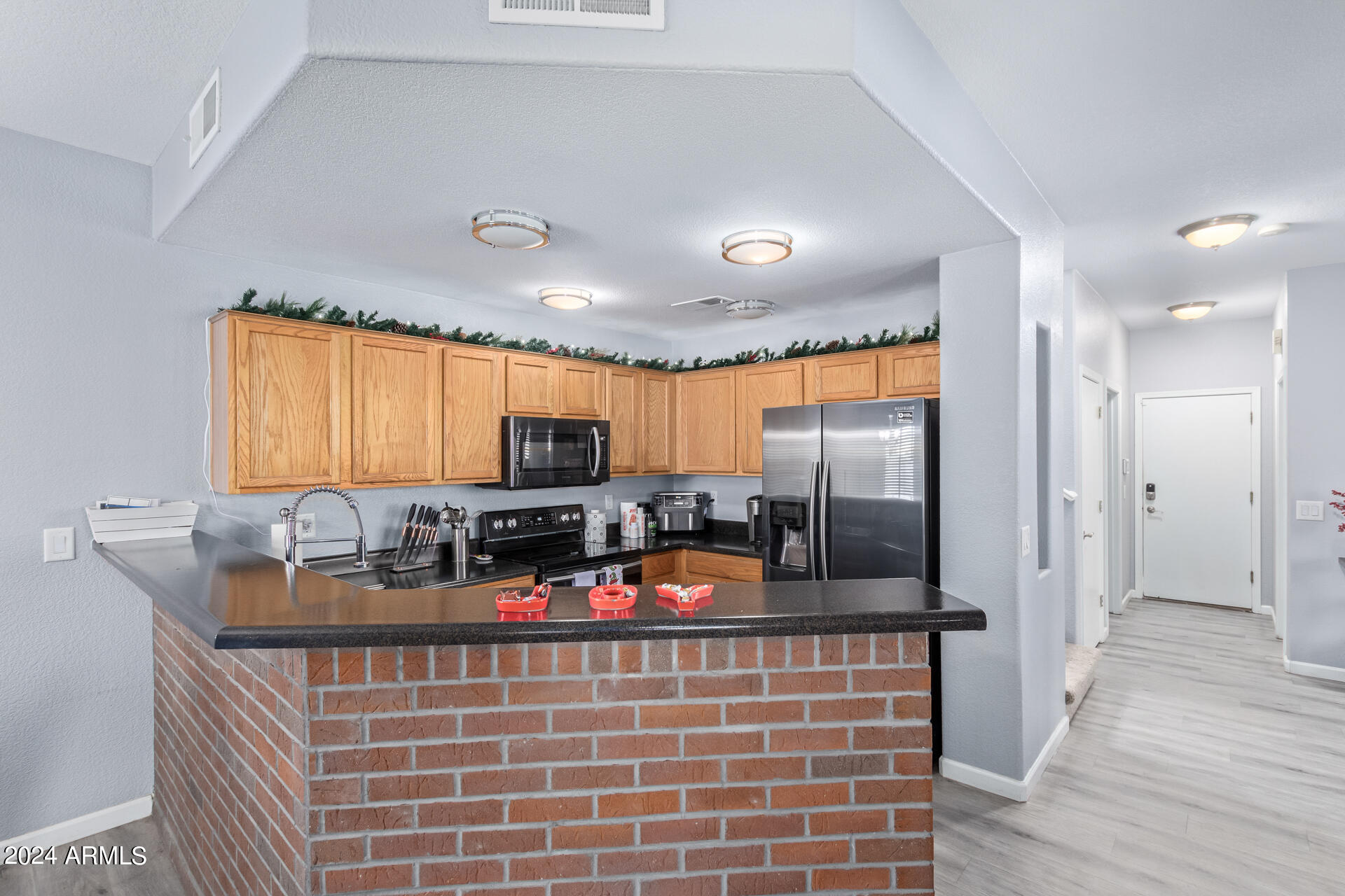 598 West Colt Road Chandler, AZ 85225 - Photo 11 of 30 11 - Colt