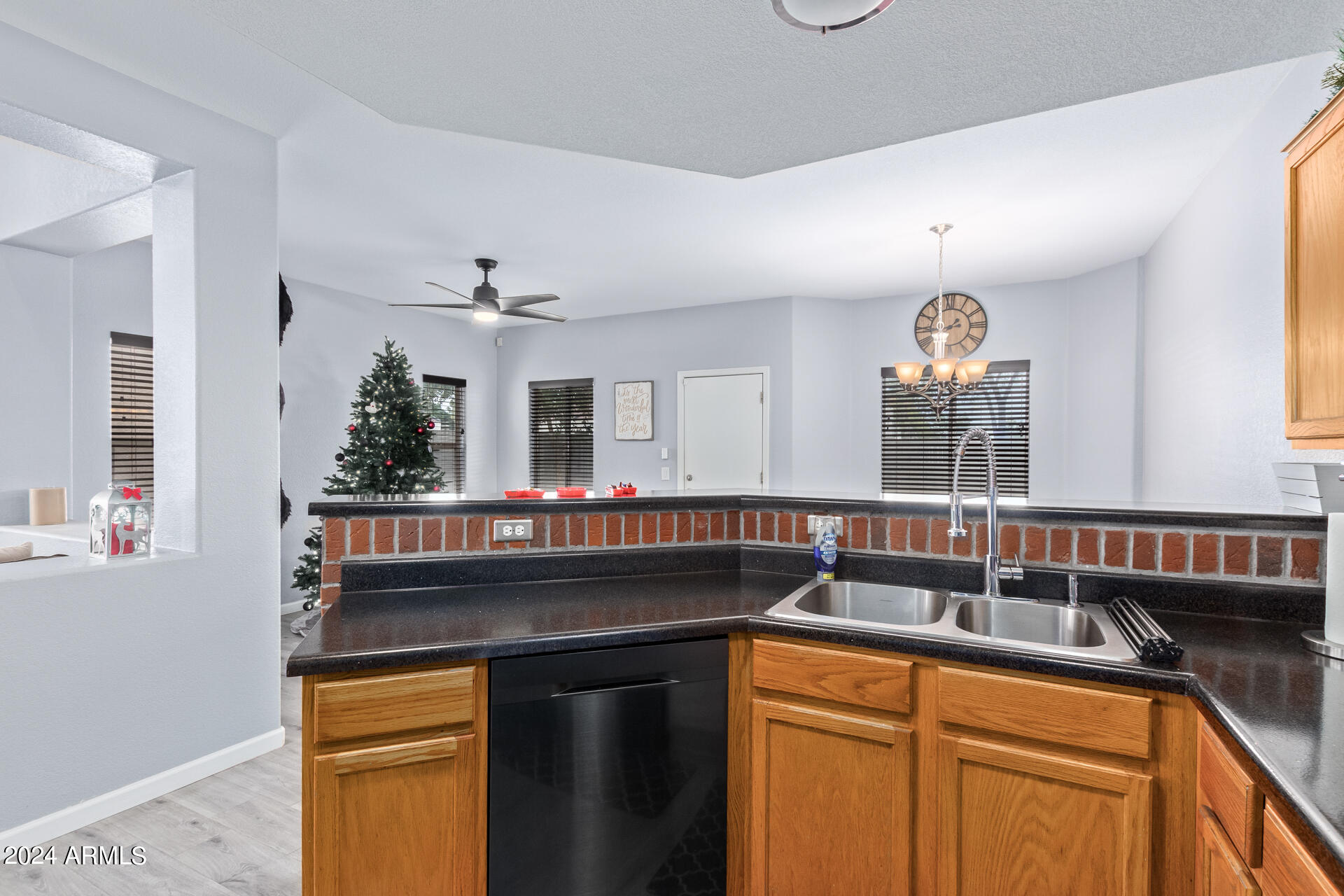 598 West Colt Road Chandler, AZ 85225 - Photo 13 of 30 13 - Colt