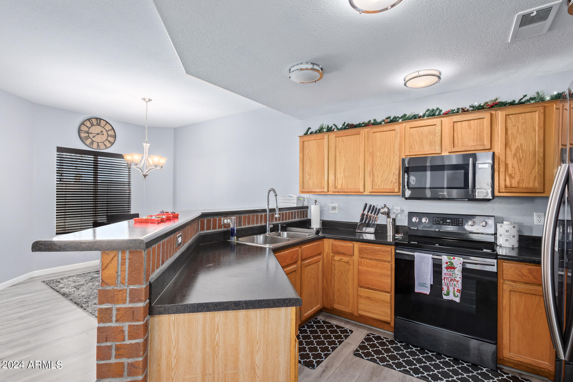 598 West Colt Road Chandler, AZ 85225 - Photo 14 of 30 14 - Colt
