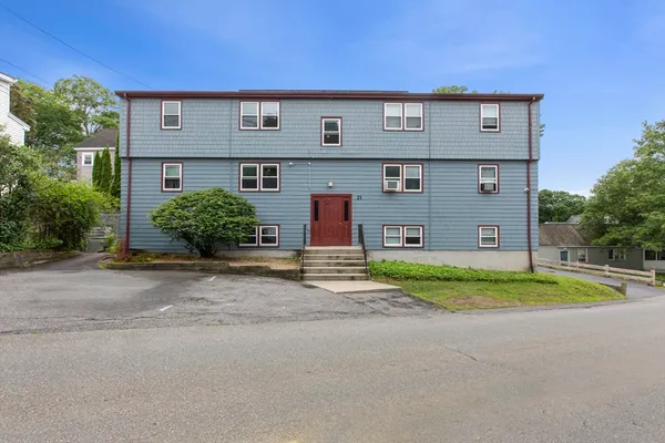 $2,275 | 21 Groton Street, Unit 5, Ayer, MA 01432