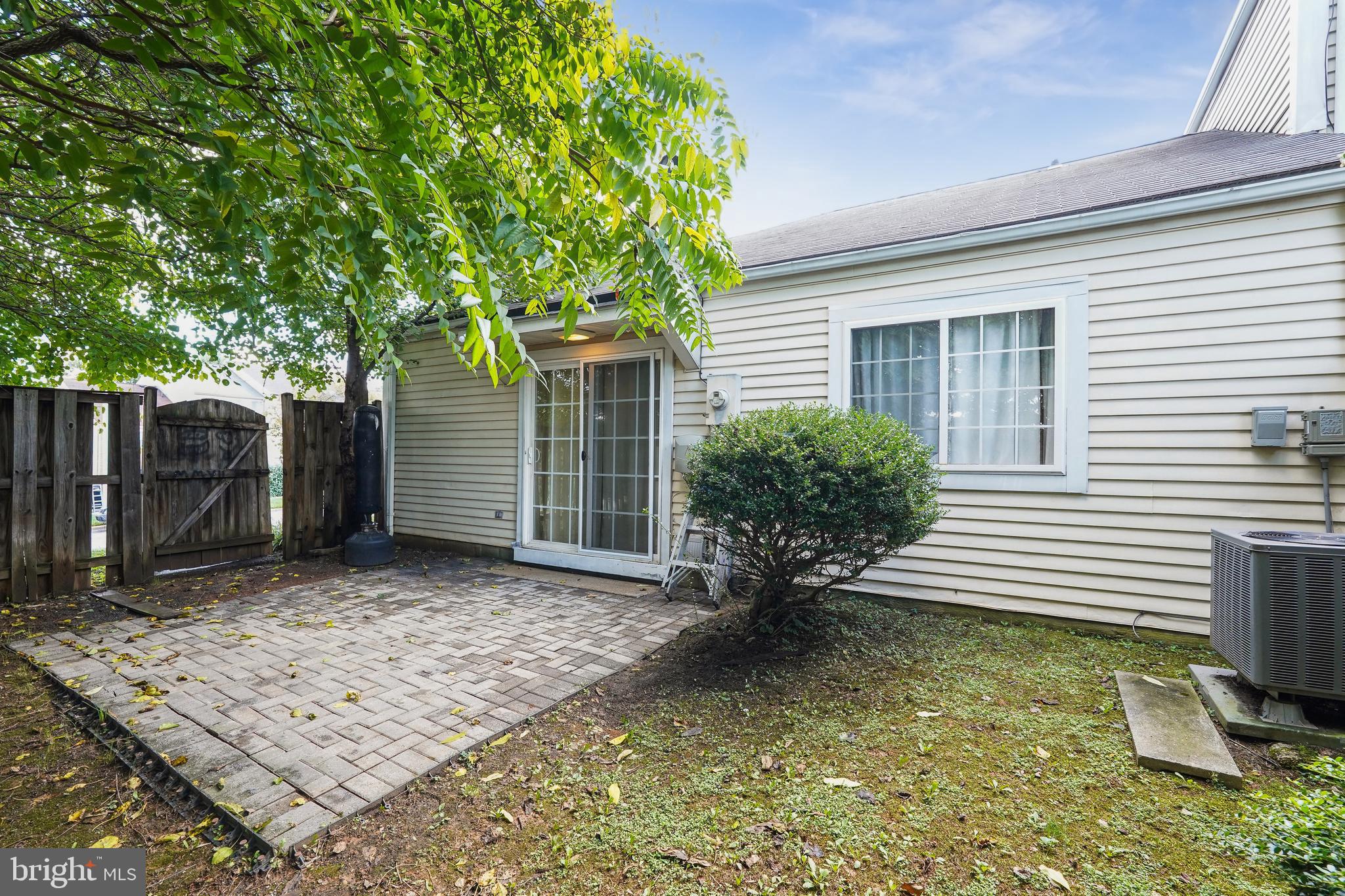 11401 Ledbury Way Germantown, MD 20876 - Photo 7 of 29