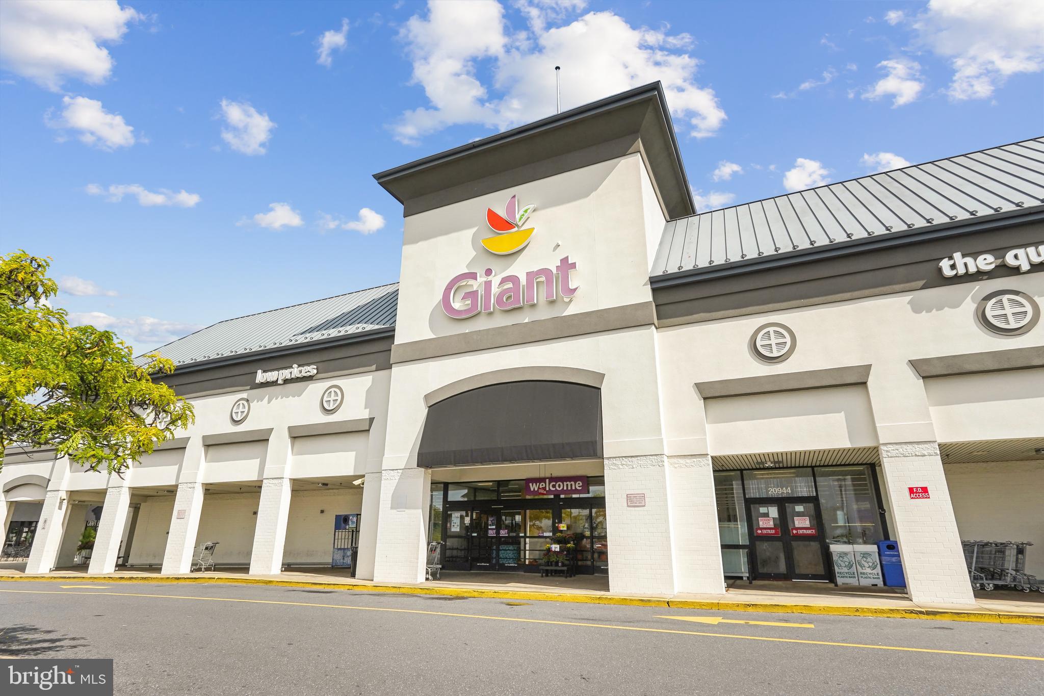 11401 Ledbury Way Germantown, MD 20876 - Photo 10 of 29