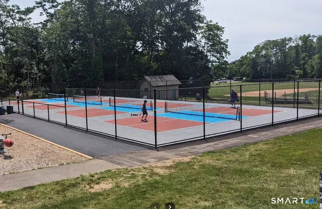 $4,800 | 90 2nd Street, Fairfield, CT 06825