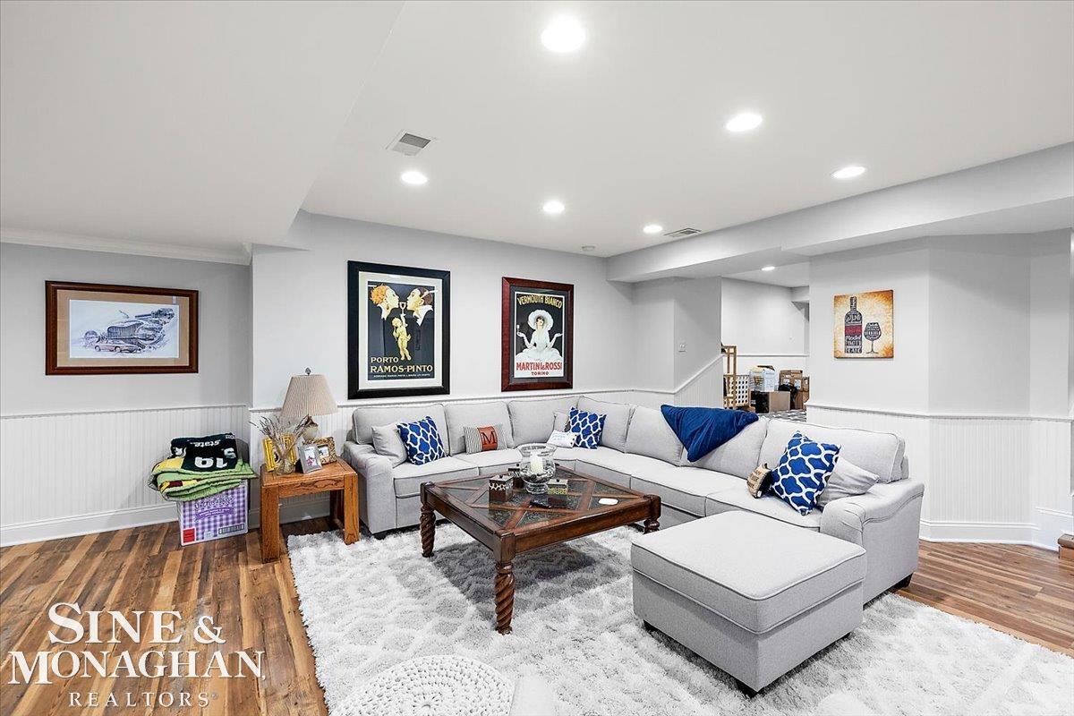 792 Whittier Road Grosse Pointe, MI 48230 - Photo 66 of 84 50190083-600d7749-433d-406b-a03b-4c8e6a76ac05.JPG