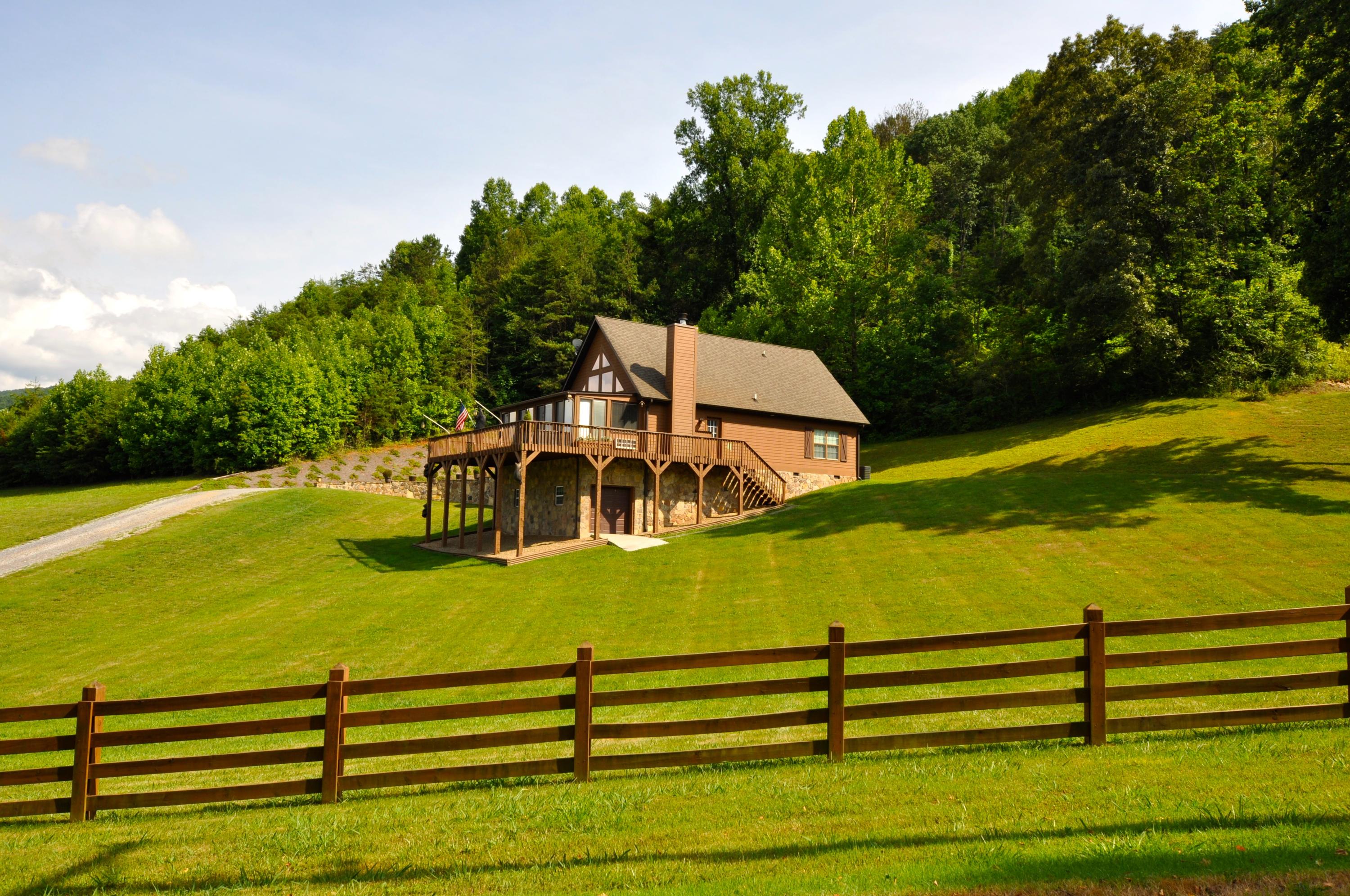 147 Fox Hollow Road Townsend, TN 37882 - Photo 4 of 40 DSC_0729