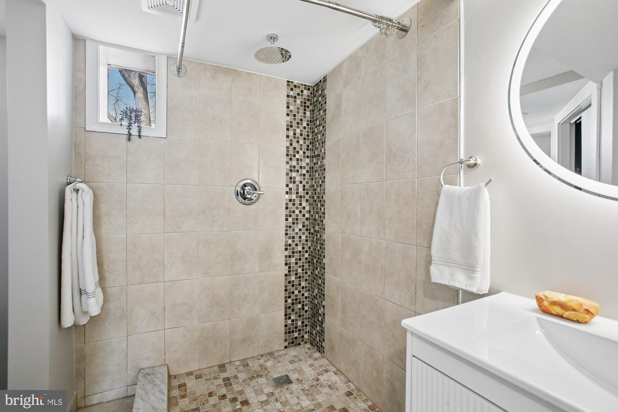 7318 Chatham Street Springfield, VA 22151 - Photo 33 of 49 Bath