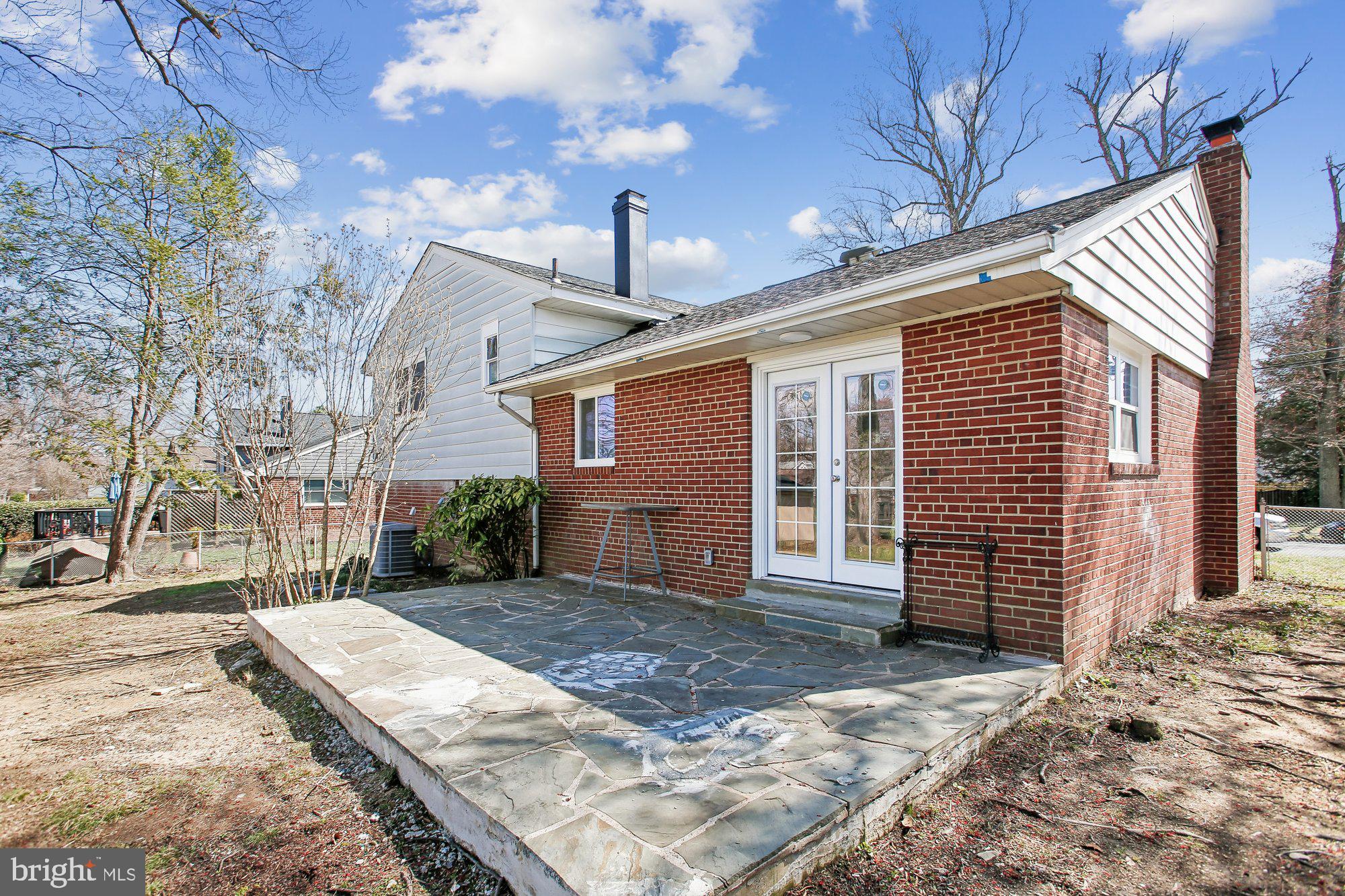 7318 Chatham Street Springfield, VA 22151 - Photo 45 of 49 Back Elevation