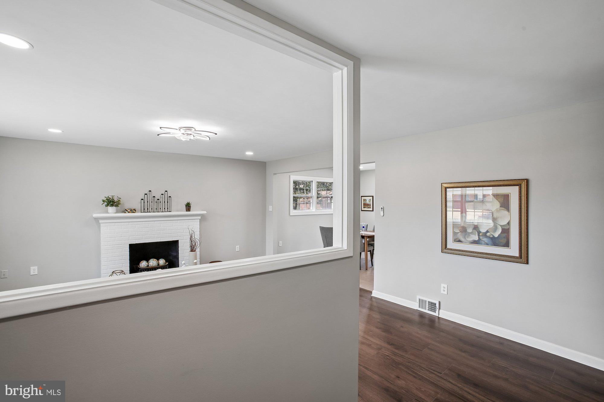 7318 Chatham Street Springfield, VA 22151 - Photo 8 of 49 Foyer