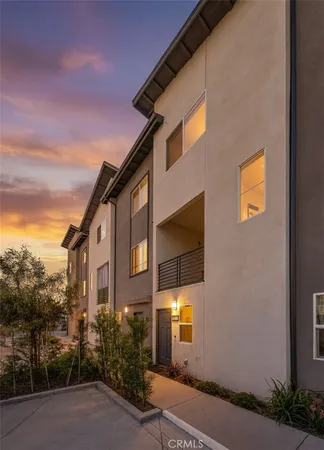 $460,000 | 1174 East Santo Antonio Drive, Colton, CA 92324