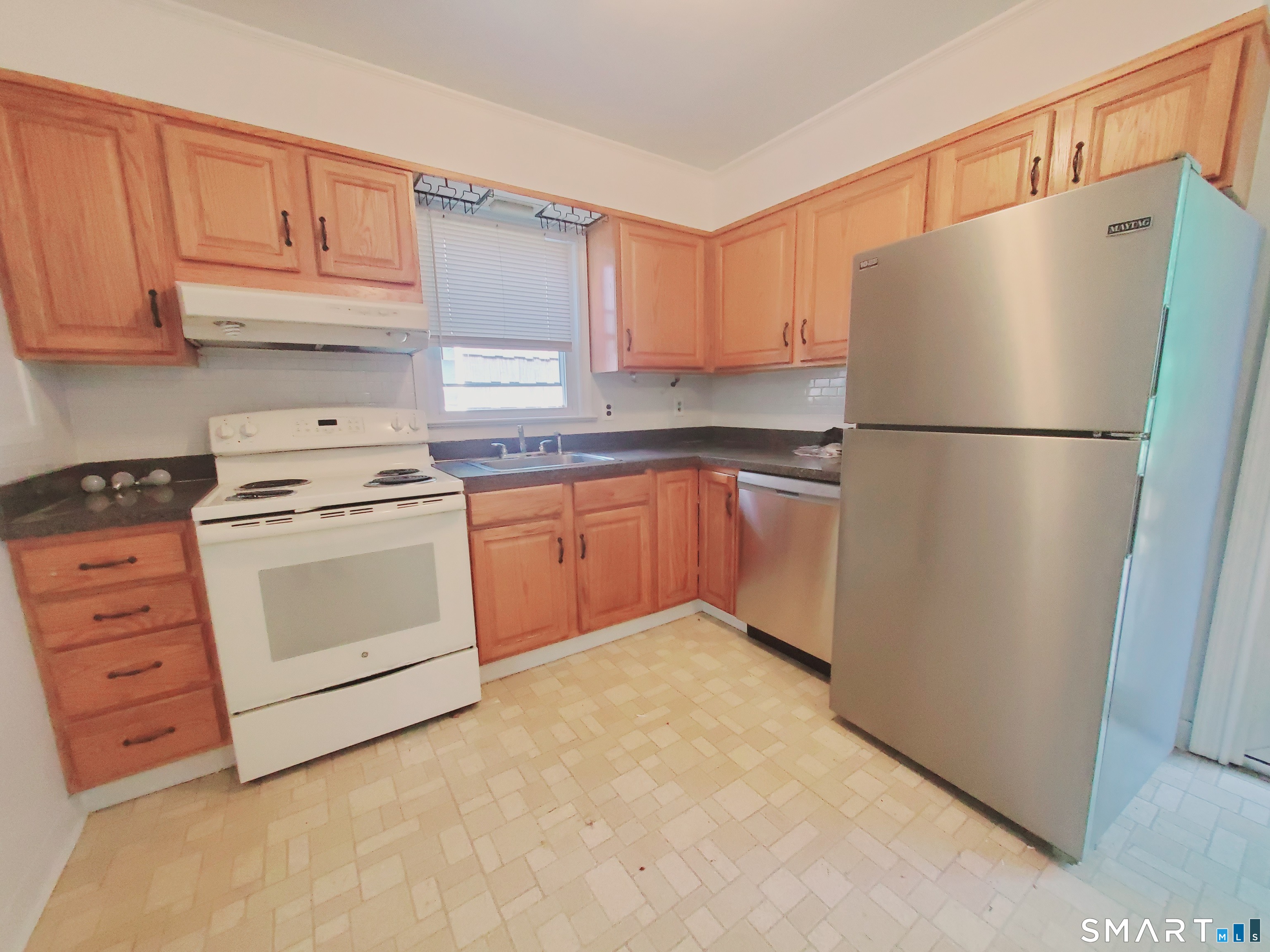 313 Flax Hill Road, Unit A Norwalk, CT 06854 - Photo 2 of 11