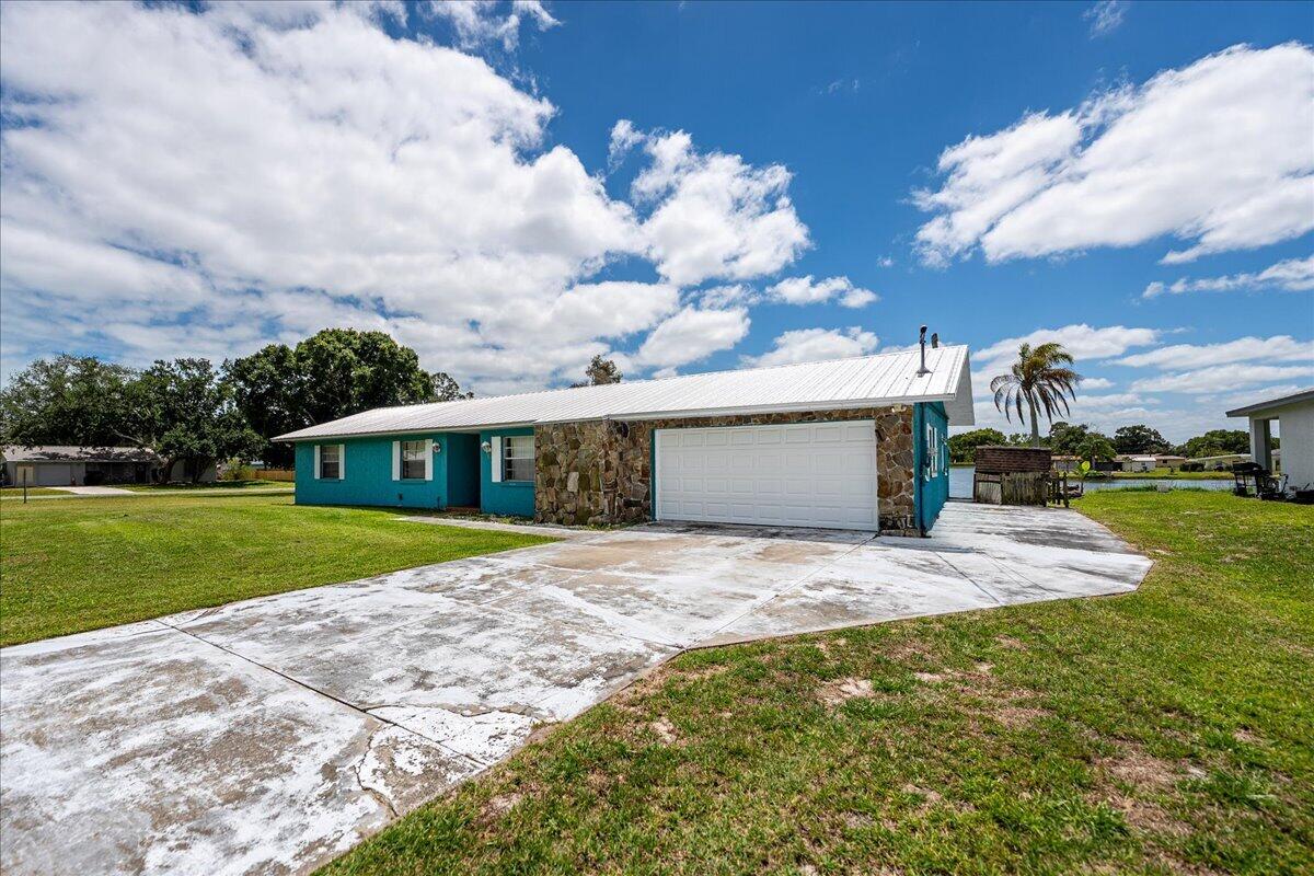 6901 Salerno Road Fort Pierce, FL 34951 - Photo 4 of 59 03-DSC4685-Edit