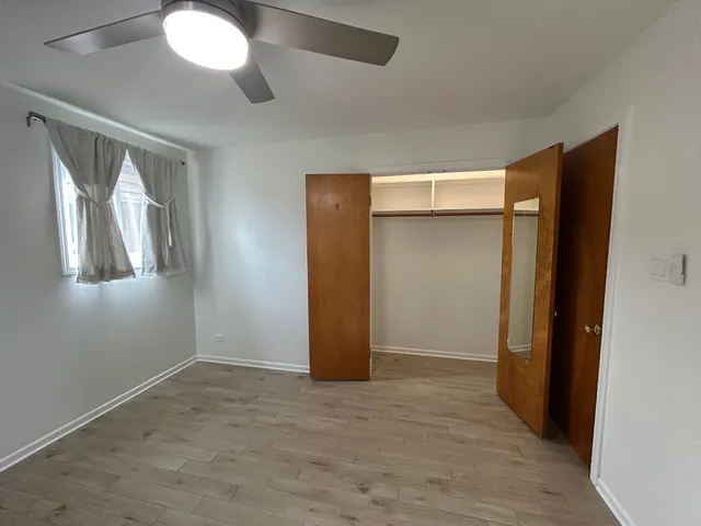 $2,500 | 946 East Grant Drive, Des Plaines, IL 60016