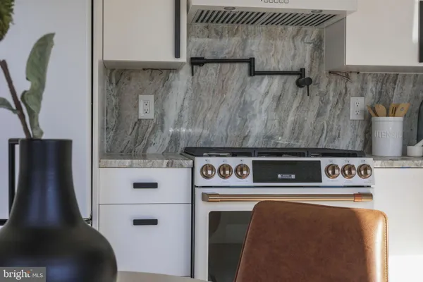 a close view of washer and dryer