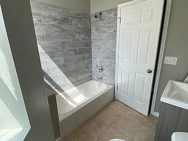 1538 South Millard Avenue, Unit 1F Chicago, IL 60623 - Photo 5 of 7