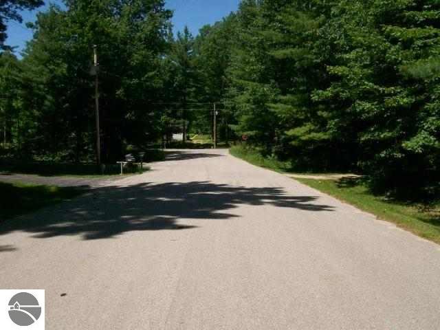 10776 White Pine Road Interlochen, MI 49643 - Photo 10 of 11 1707126-9.JPG