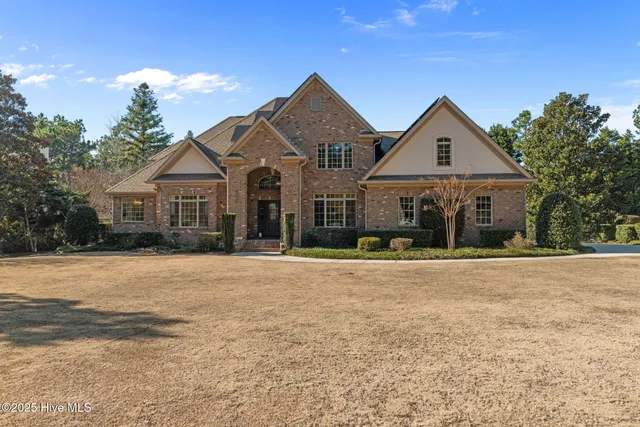 $1,000,000 | 35 Glen Meadow Court, Pinehurst, NC 28374