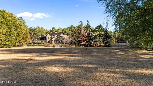$1,000,000 | 35 Glen Meadow Court, Pinehurst, NC 28374