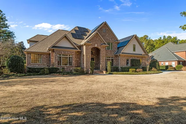 $1,000,000 | 35 Glen Meadow Court, Pinehurst, NC 28374