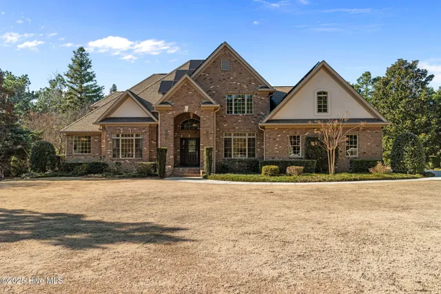 $1,000,000 | 35 Glen Meadow Court, Pinehurst, NC 28374