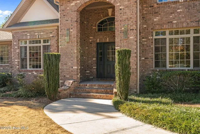 $1,000,000 | 35 Glen Meadow Court, Pinehurst, NC 28374