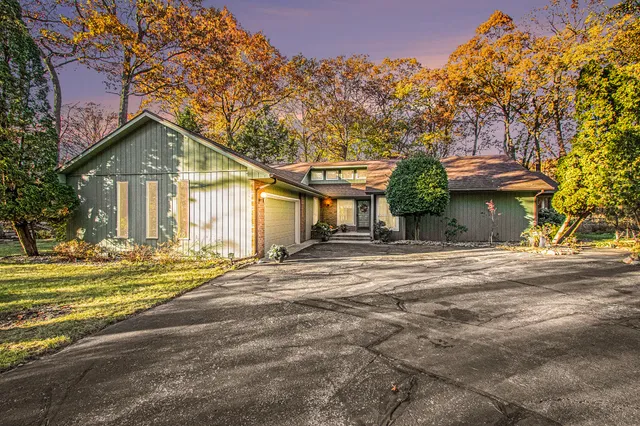 $1,299,000 | 46308 Royal Avenue, New Buffalo, MI 49117