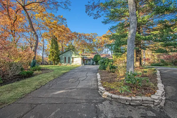 $1,199,000 | 46308 Royal Avenue, New Buffalo, MI 49117