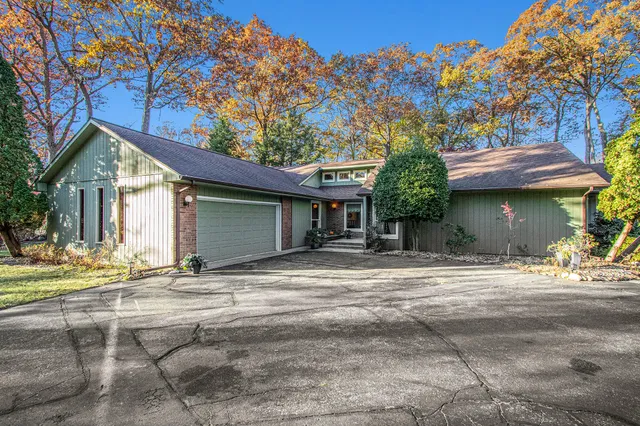 $1,299,000 | 46308 Royal Avenue, New Buffalo, MI 49117