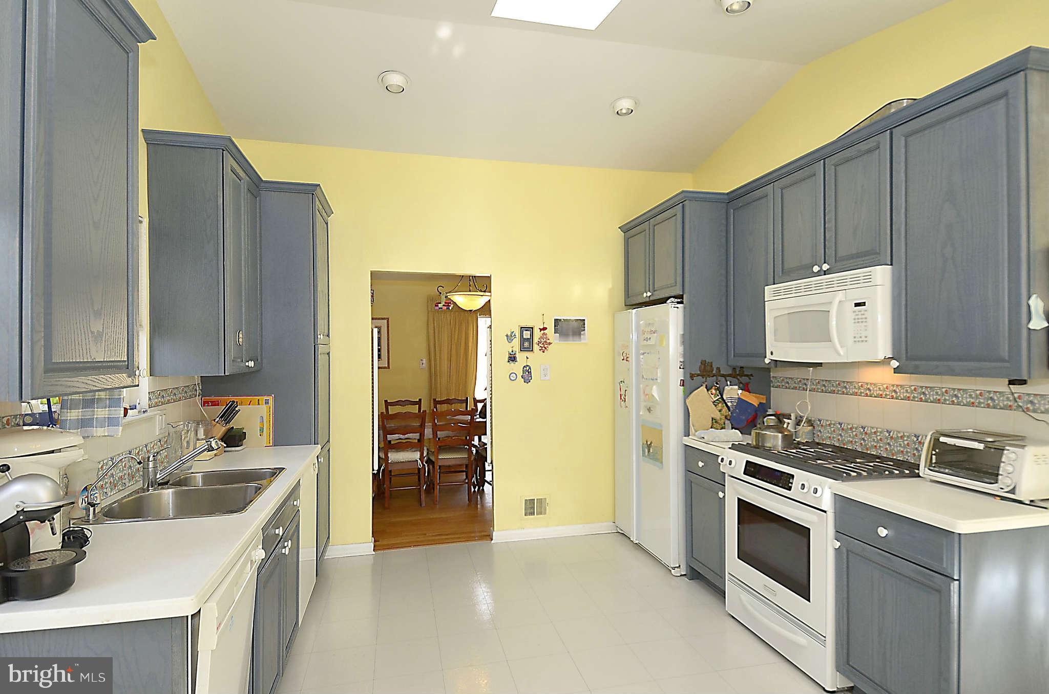 707 Horton Drive Silver Spring, MD 20902 - Photo 10 of 30 Kitchen