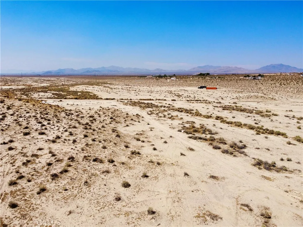 9 Camp Rock Road Lucerne Valley, CA 92356 - Photo 33 of 37