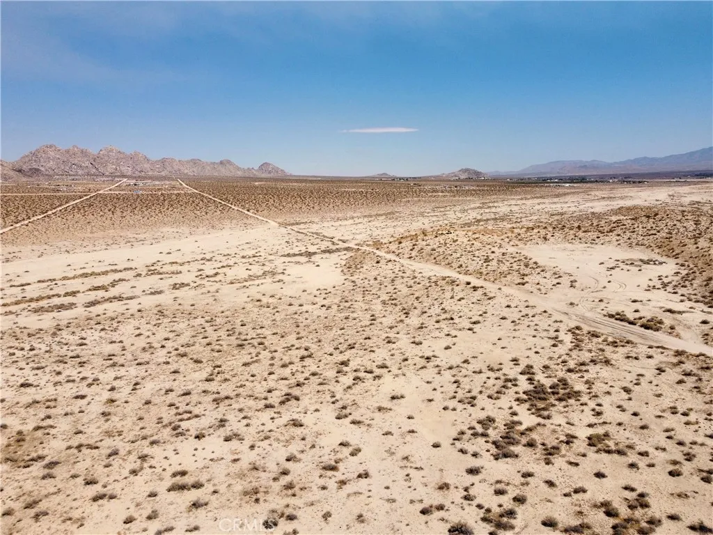 9 Camp Rock Road Lucerne Valley, CA 92356 - Photo 7 of 37