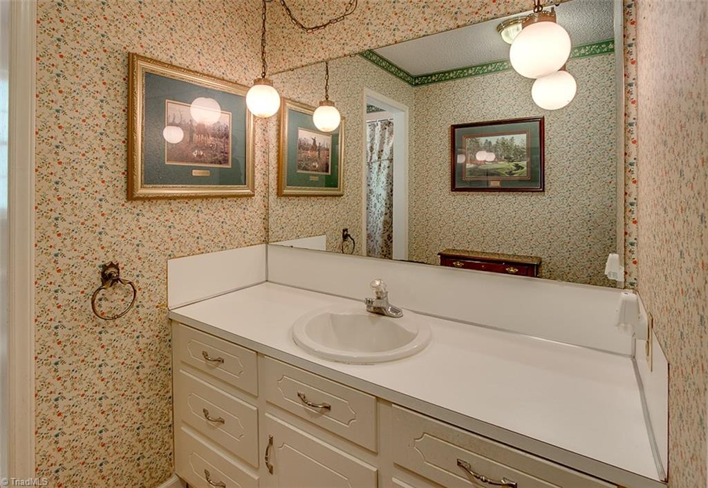 300 Inwood Road Asheboro, NC 27205 - Photo 13 of 28 Gallery Image 13