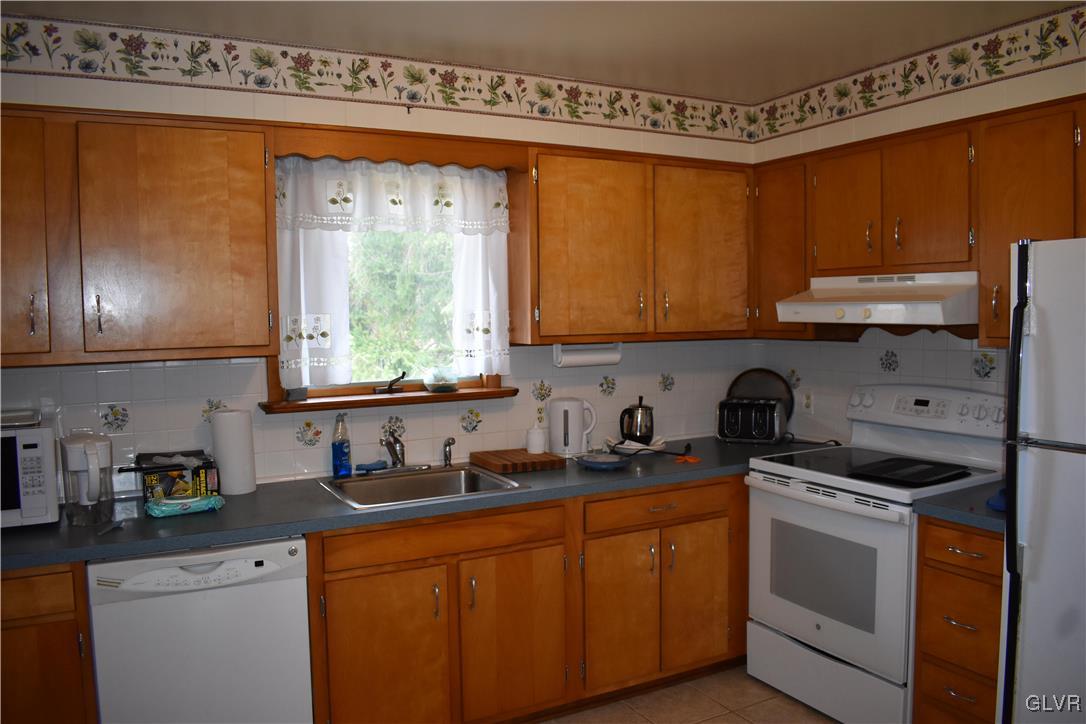 741 Locke Heights Road Bangor, PA 18013 - Photo 7 of 8 Gallery Image 7