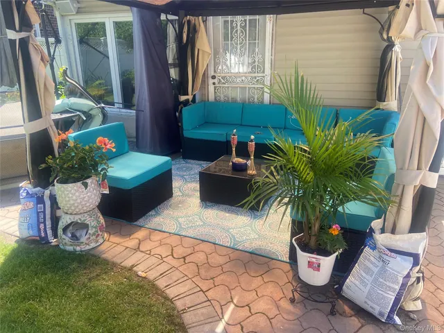 $700,000 | 122 Hamilton Road, Hempstead, NY 11550