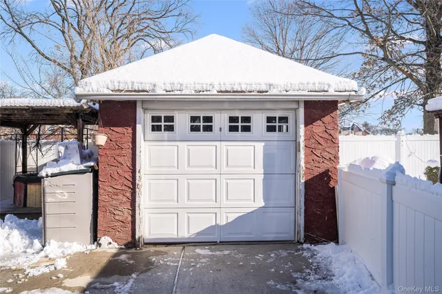 $700,000 | 122 Hamilton Road, Hempstead, NY 11550