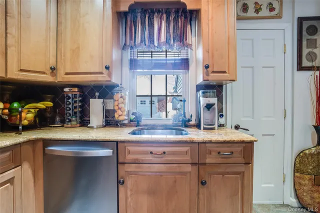 $700,000 | 122 Hamilton Road, Hempstead, NY 11550