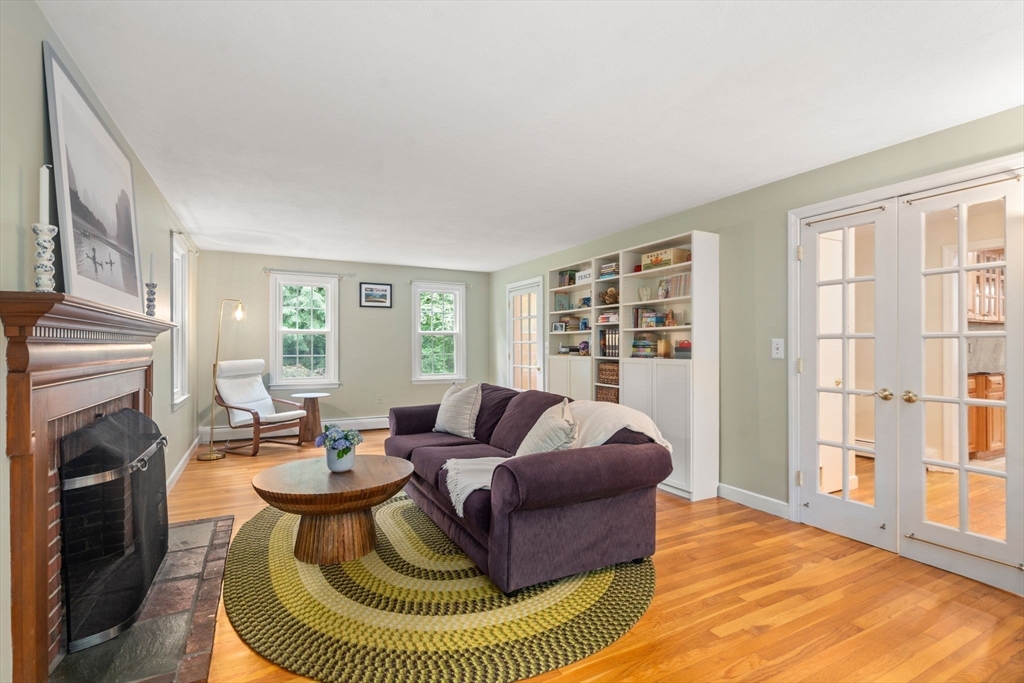 409 North Road Sudbury, MA 01776 - Photo 3 of 36