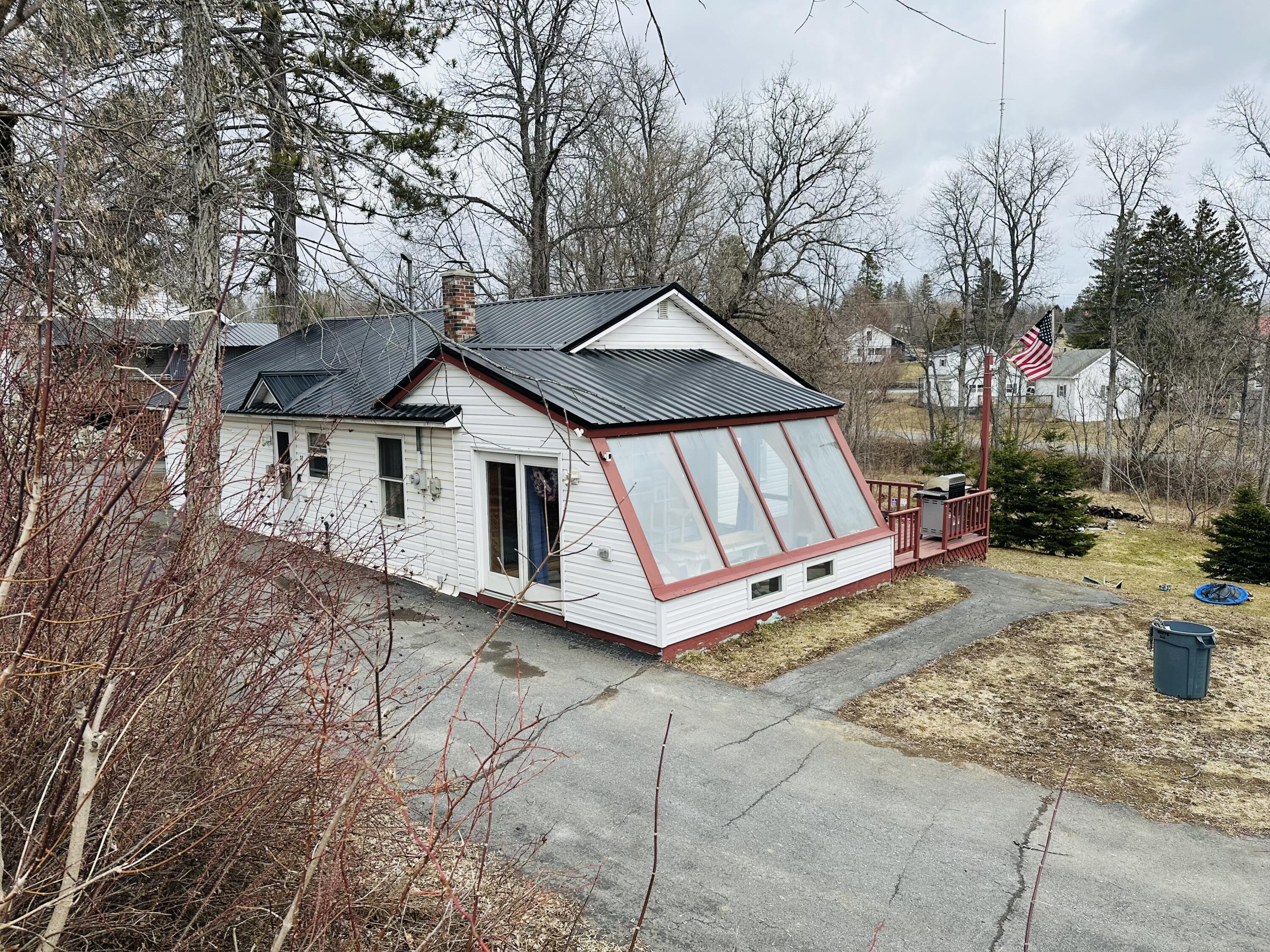 37 Spring Street Caribou, ME 04736 - Photo 2 of 42 IMG_4075