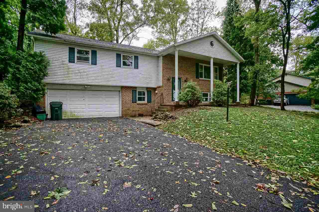 130 Hickory Road Carlisle, PA 17015 - Photo 1 of 16 Gallery Image 1