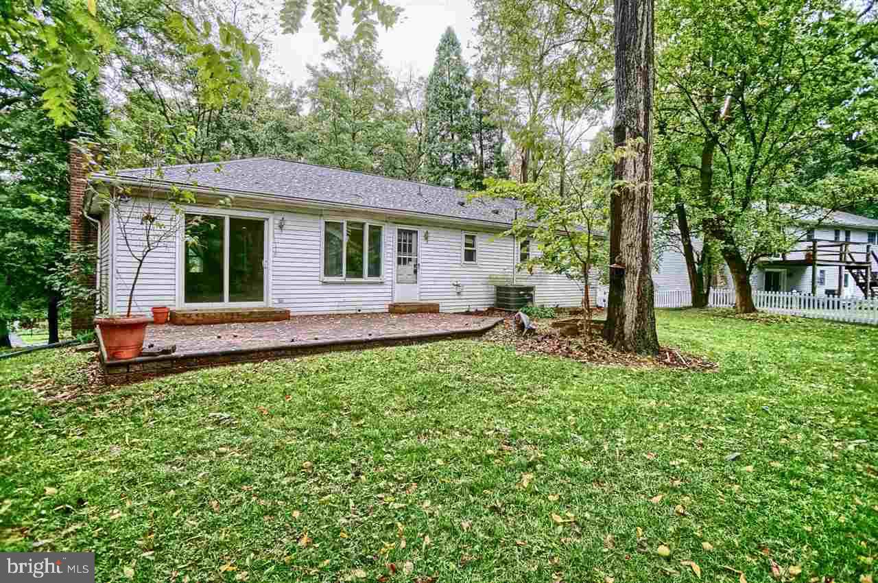 130 Hickory Road Carlisle, PA 17015 - Photo 3 of 16 Gallery Image 3